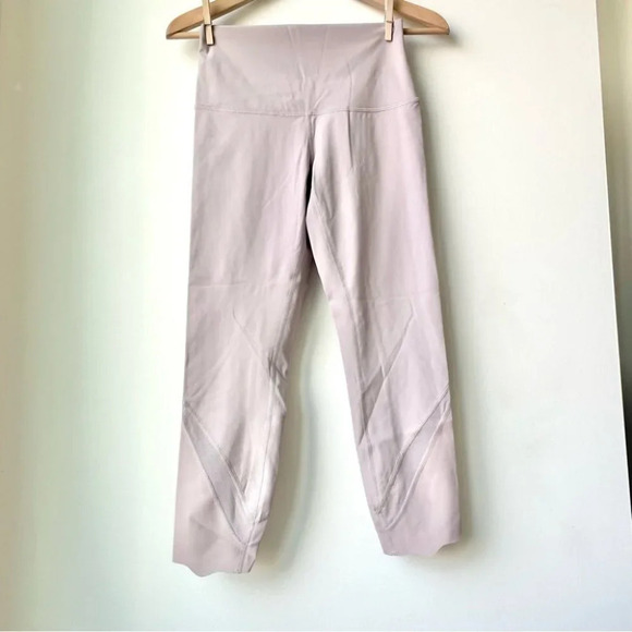 Lululemon Wunder Under Crop II *Roll Down Scallop Full-On Luxtreme 24" Pink - Picture 4 of 10